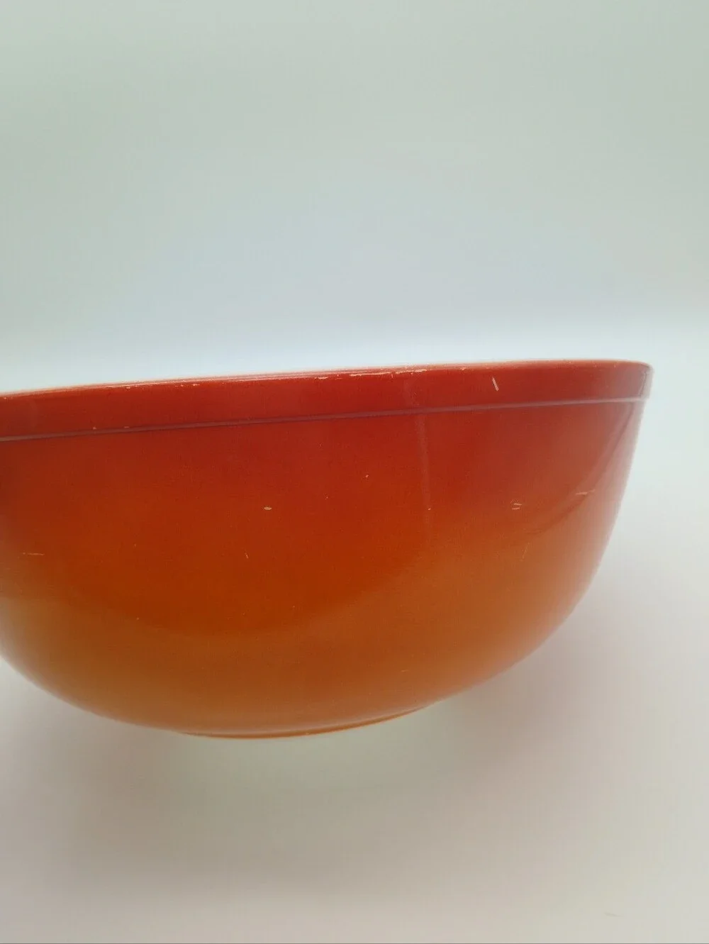 Pyrex Flameglo mixing bowl 4QT
